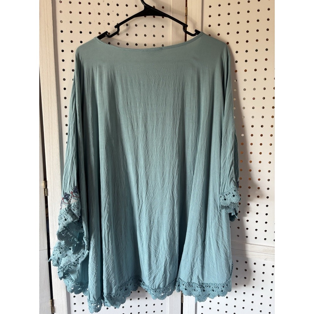 Indigo Brand Embroidered Top (Like New) - Picture 6 of 6